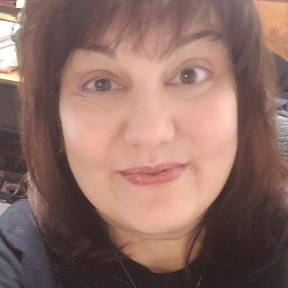 Meet your Posher, Nickie